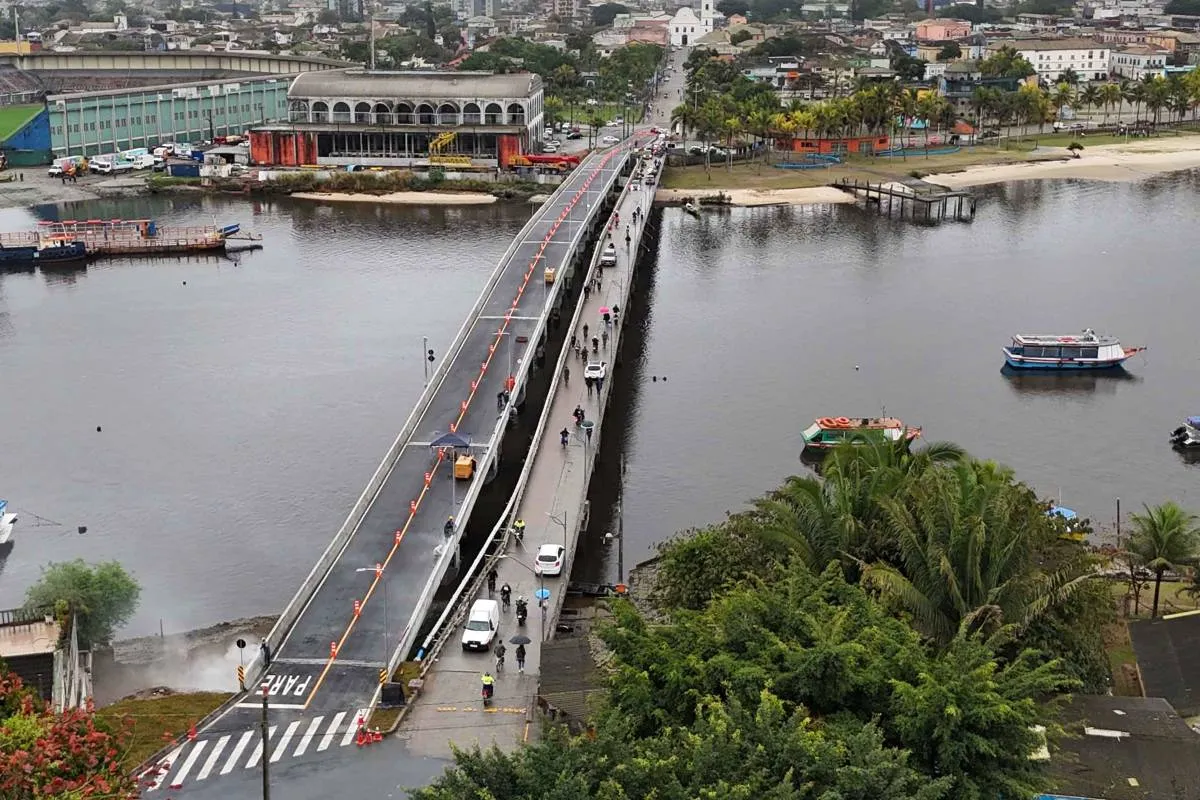 Imagem mostra a nova ponte no litoral do Paraná, em Paranaguá.