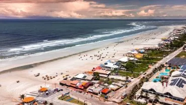 Conheça os pontos turísticos e as praias de Salinópolis