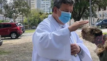 Hospitais realizam bênção dos animais nesta sexta em Curitiba