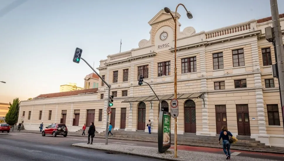 Fachada do Museu Ferroviário, em Curitiba