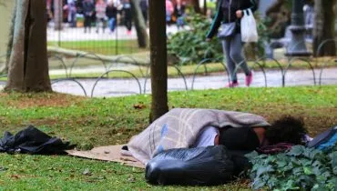 Polêmica! Vereador de Curitiba sugere laqueadura e vasectomia para pessoas em situação de rua