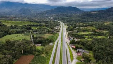 Vai pegar estrada? Fique atento ao movimento das BRs 277 e 376