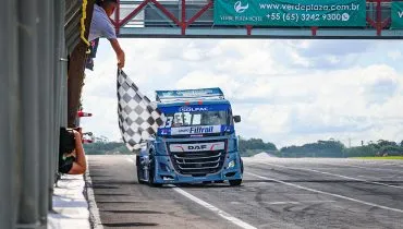 Equipe Garagem Racing conquista vitória e segundo lugar em Rivera