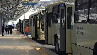 Novos ônibus em linha metropolitana prometem desafogar sistema em horários de pico