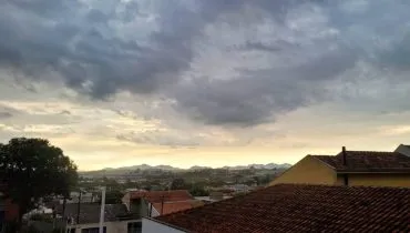 Chuva em Curitiba; Previsão do tempo tem alerta de temporal e frente fria chegando