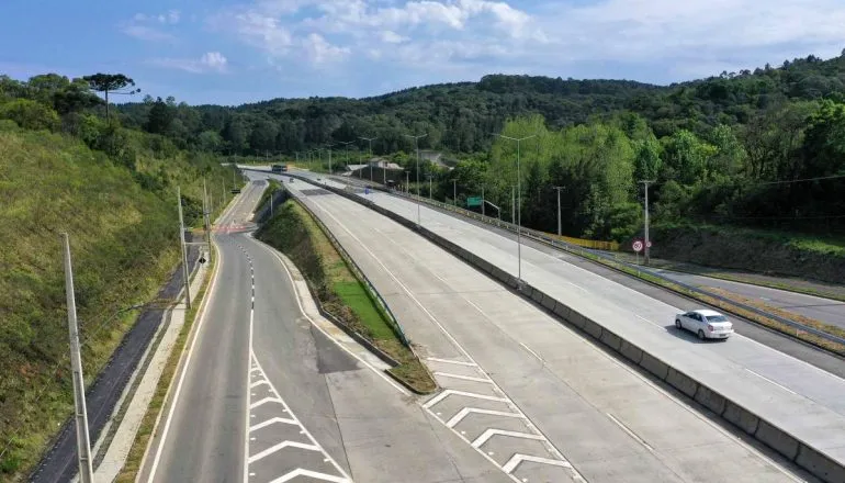 Imagem mostra o novo trecho da Rodovia dos Minérios