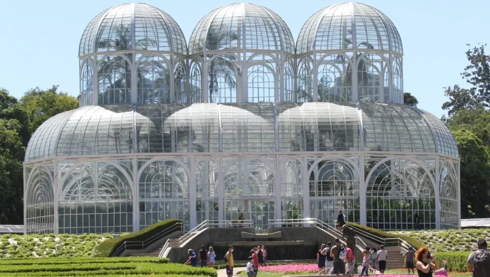 Na imagem, a estufa do Jardim Botânico de Curitiba