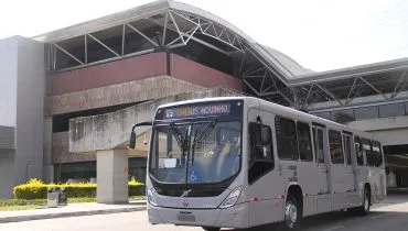 Curitiba renova frota com mais 95 ônibus Volvo B320R