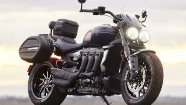 Nova Triumph Rocket 3 Storm chega mais potente e sofisticada