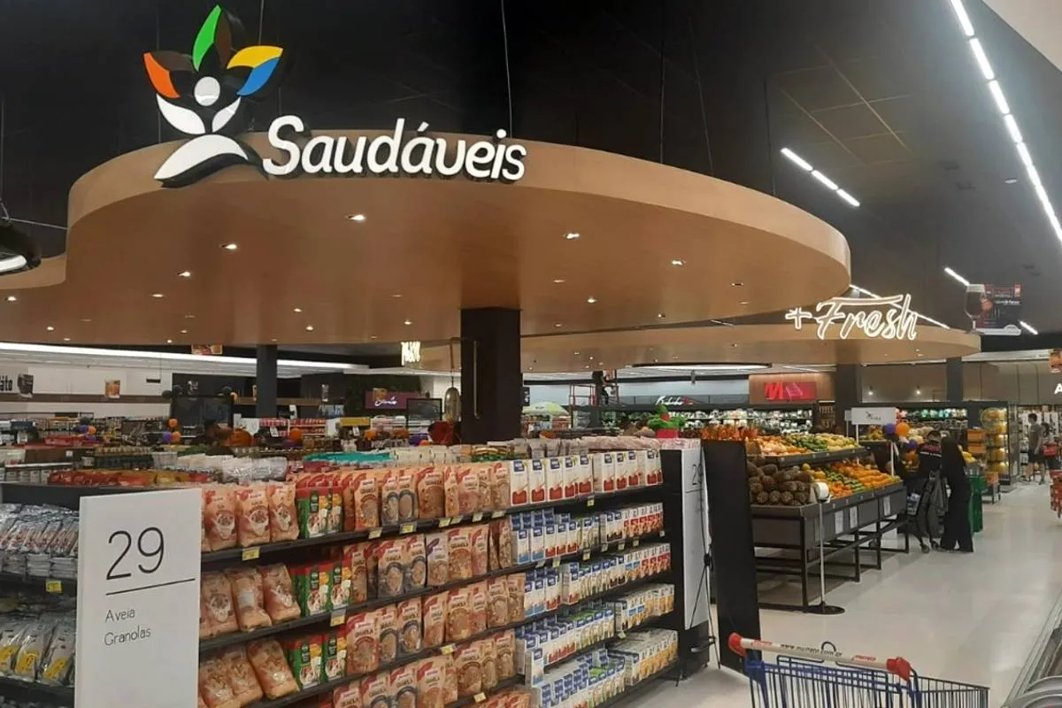 Imagem mostra o novo supermercado do Super Muffato, em São José dos Pinhais.