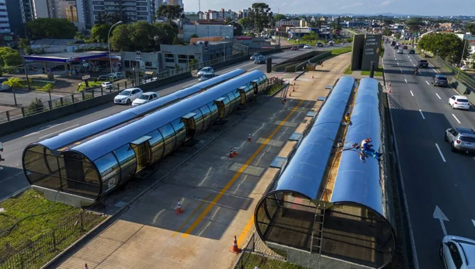 Na imagem, nova estação tubo na Linha Verde em Curitiba