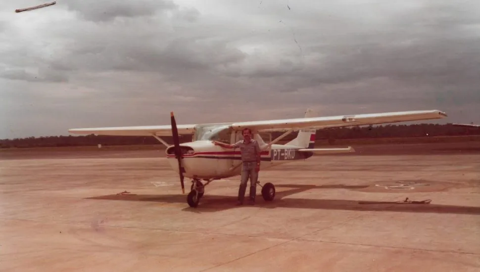 Série de podcast conta história de piloto desaparecido no Paraná.