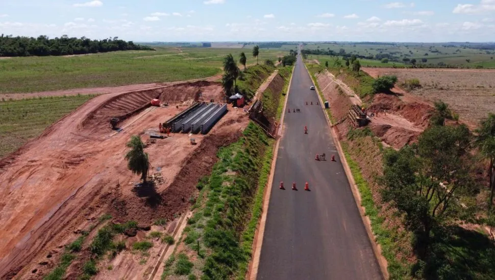 Obras na BR-487, a Estrada da Boiadeira