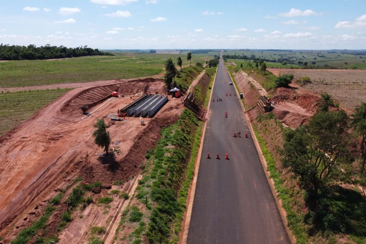 Obras na BR-487, a Estrada da Boiadeira