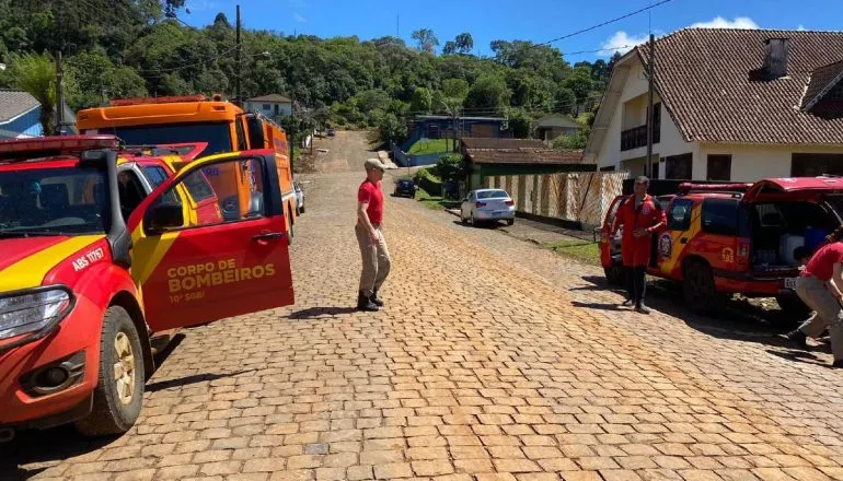 temporal em General Carneiro.