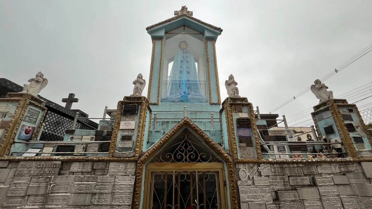 Túmulo de Maria Bueno em Curitiba.