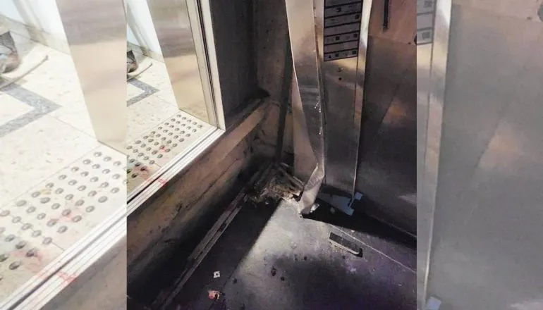 Imagem mostra o local onde houve o acidente fatal, dentro do elevador de um shopping de Curitiba.