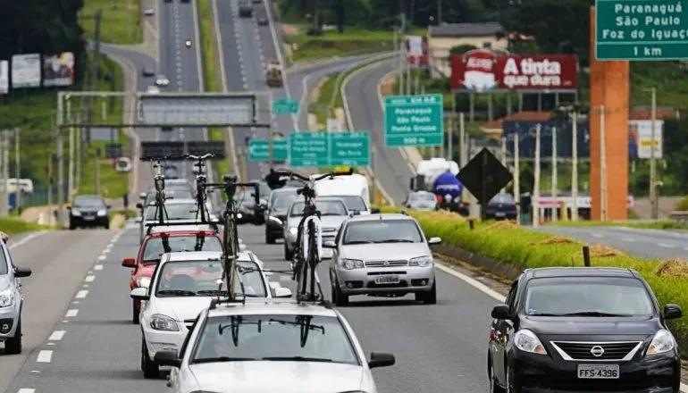 BR-376 e BR-277 têm congestionamento hoje; Siga o movimento em tempo real