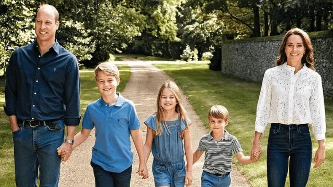 Família real britânica, Kate, William e filhos, no castelo de Windsor.