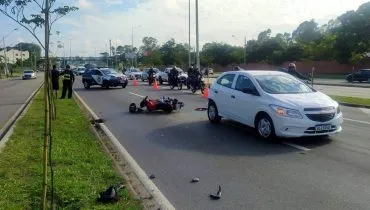 Acidente na Linha Verde deixa um ferido e congestiona ruas em bairros de Curitiba