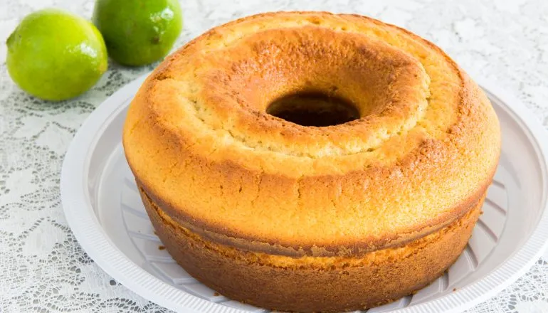 Como fazer o melhor Bolo de Fubá do Mundo? Receita simples e deliciosa!