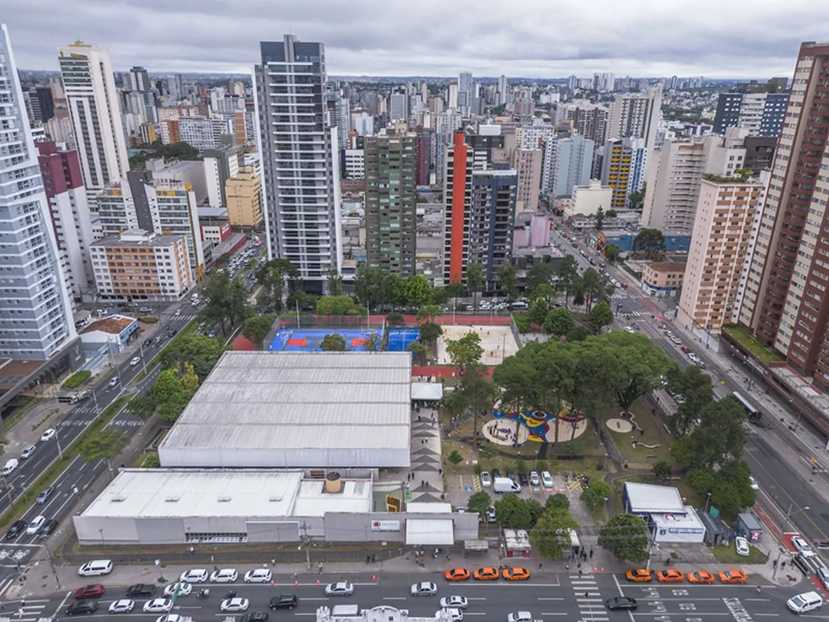 Imagem aérea da Praça Oswaldo Cruz.