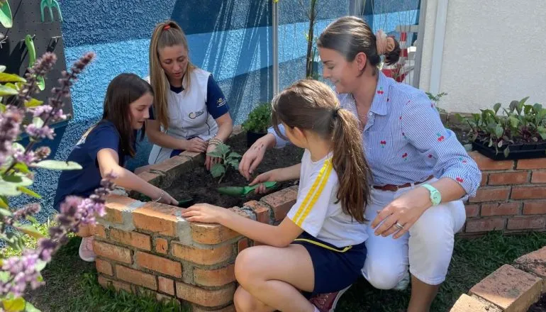 Escola em Curitiba firma pacto global inédito com a ONU