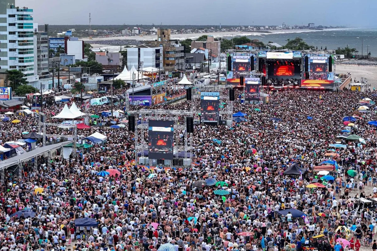 Show em Matinhos do Verão Maior Paraná, em janeiro deste ano.