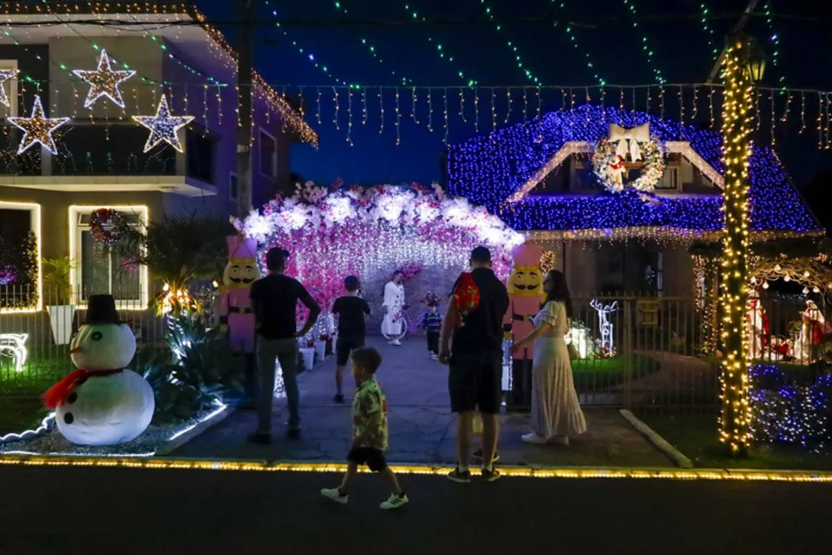 Imagem mostra a rua da Família Moletta.