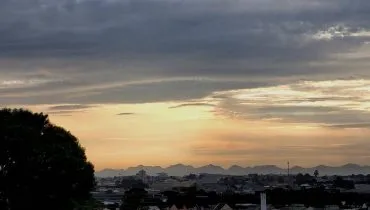 Semana começa com alerta laranja de tempestade e ciclone bomba. Como fica em Curitiba?