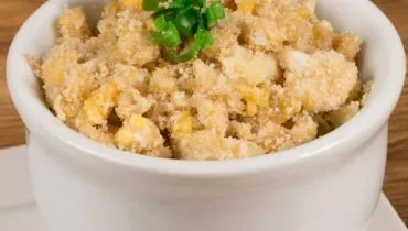 Farofa de ovos - scrambled eggs with cassava flour - typical food of Brazil.