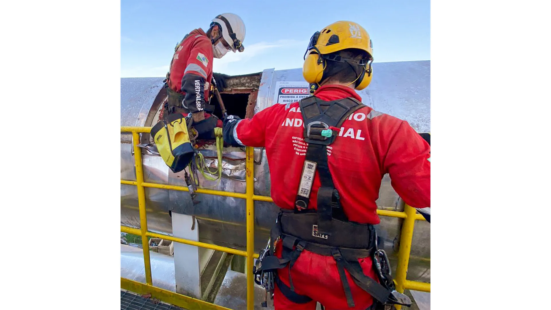 Com profissionais altamente qualificados e equipamentos de última geração, a Vertical Braz realiza diversos tipos de trabalhos em altura