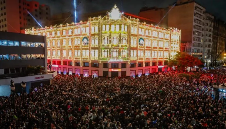 Espetáculo de Natal do Palácio Avenida em Curitiba: veja como foi