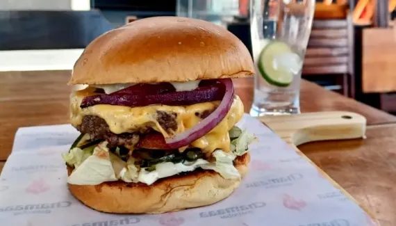 Restaurante em Curitiba reúne bom almoço, bons lanches e bom preço