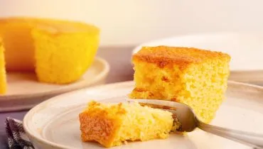 Esse Bolo de Milho Cremoso vai turbinar o seu cafezinho da tarde!