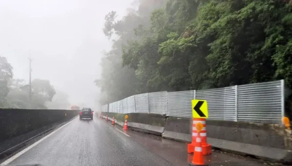 BR-277 tem trecho liberado 25 dias após novo deslizamento na rodovia