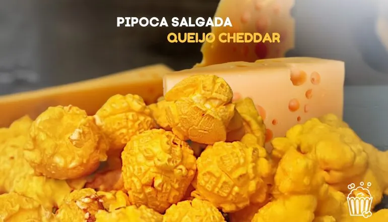 As pipocas salgadas de queijo cheddar são o aperitivo perfeito em companhia de uma bebida gelada para curtir o esporte favorito na TV