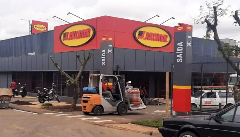 Novo supermercado da grande Curitiba ganha detalhes finais para inauguração. Fotos!