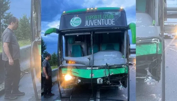 Acidente com ônibus do Juventude deixa feridos na Grande Curitiba