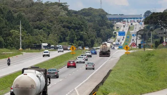 Vai pegar estrada? Fique atento ao movimento das BRs 277 e 376