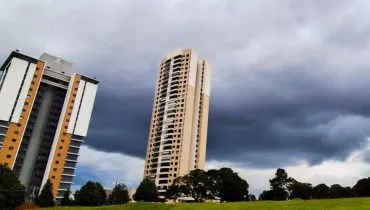 Muita chuva em Curitiba! Alerta de temporal está em vigor, atenção!