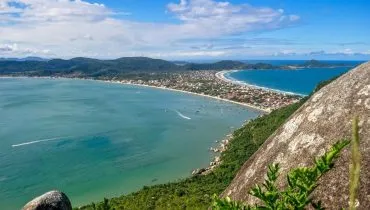 4 praias deslumbrantes para conhecer em Bombinhas