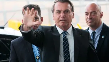 Moraes manda Bolsonaro comprovar convite de Trump para posse