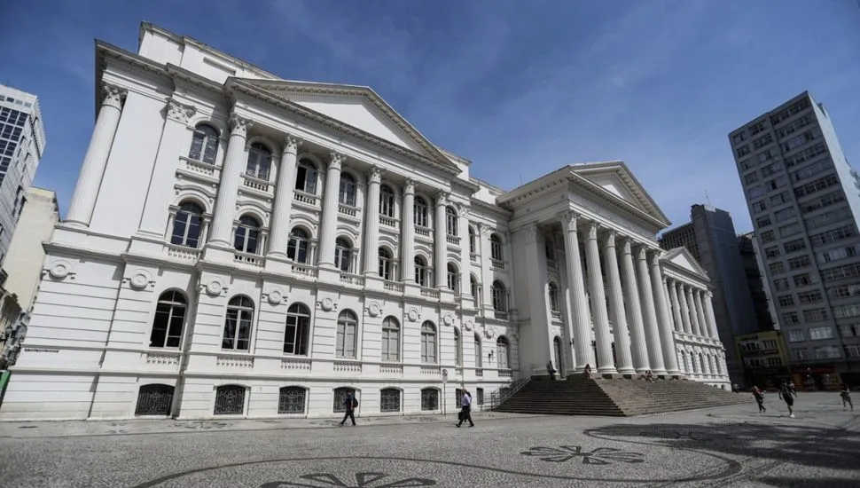 Prédio da Universidade Federal do Paraná, no Centro de Curitiba