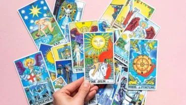 Veja o arcano do tarot de 2025