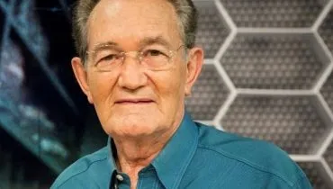 Morre Léo Batista, 92, símbolo do esporte na TV brasileira