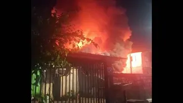 Casas são devoradas por incêndio devastador em Curitiba. Vídeo!