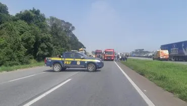 Acidente no Contorno Leste provoca congestionamento em Curitiba