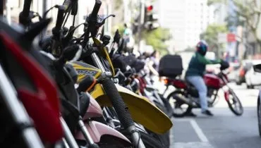 Motoboys de Curitiba poder ganhar alívio no bolso, prevê projeto