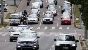 Curitibanos perdem mais de quatro dias por ano no trânsito